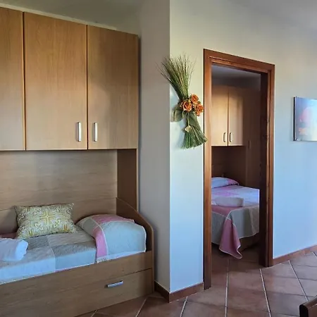 Violet House Apartment *